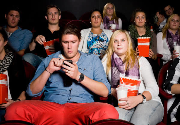 чудак-с-телефоном